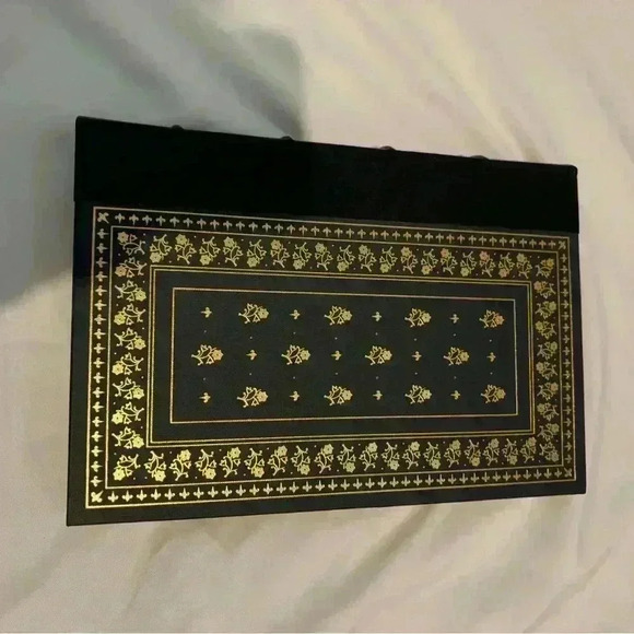 Wuthering Heights By Emily Bronte - Picture 1 of 6